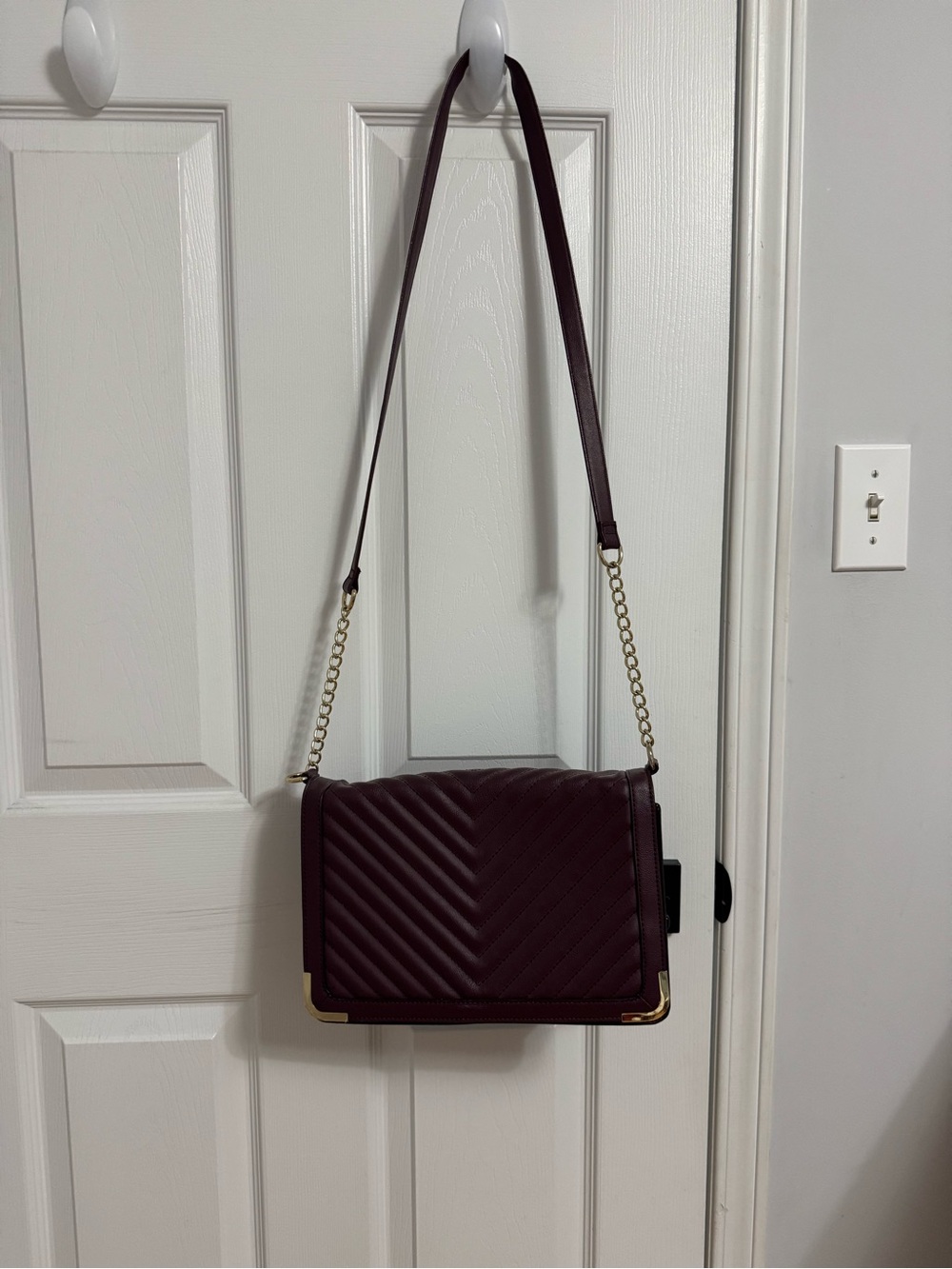 Apt. 9 Quilted Chevron Crossbody Bag in Burgundy